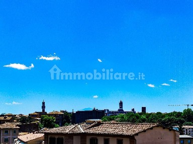 Siena, Fuori Porta Camollia, Piazza Giovanni Amendola