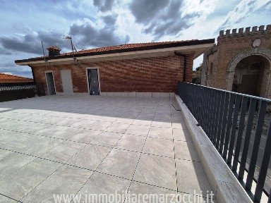 Appartamento viale Camillo Benso di Cavour, 2, Cavour - Mentana, Siena