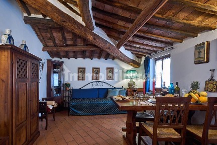 Trilocale via delle Vergini, Provenzano, Siena