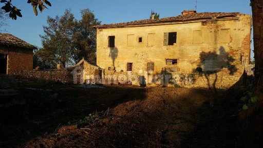 Asciano, Località Torre a Castello