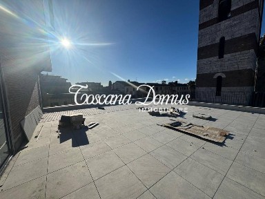 Siena, Lizza - Camollia, Viale Vittorio Emanuele II, 1