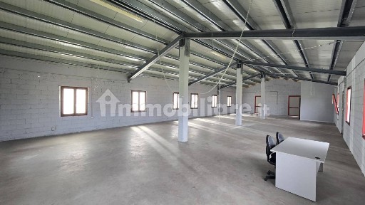 Magazzino - Deposito in Affitto