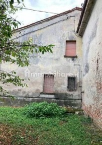 Rustico - casale all'asta Strada Rovigo 162, Ostiglia