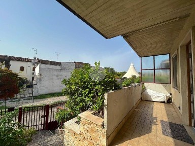 Villa a schiera via I. Nogarola 100, Beccacivetta Azzano, Castel d'Azzano