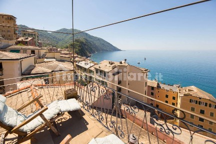 Attico corso Giuseppe Mazzini, Centro, Camogli