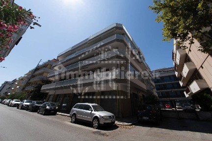 Trilocale via Raffaello Sanzio, Viale Bovio - Piazza Duca degli Abruzzi, Pescara