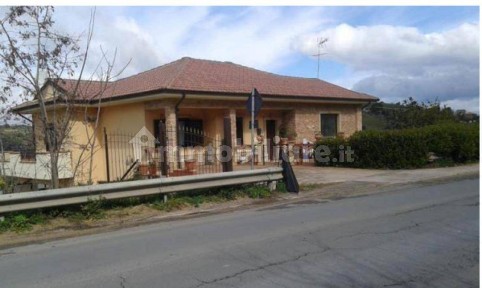 Villa all'asta Contrada SERRE, Assoro