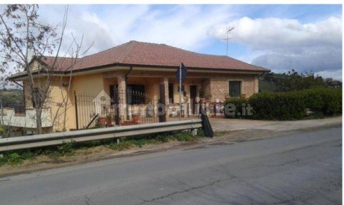 Villa all'asta Contrada SERRE, Assoro