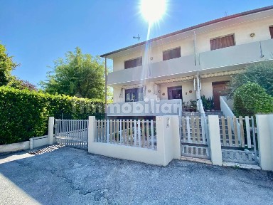Villa a schiera 5 locali, buono stato, Vallenoncello, Pordenone