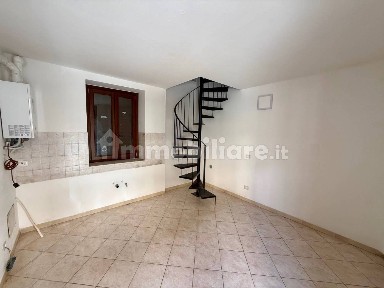 Bregnano, Via Plinio, 8