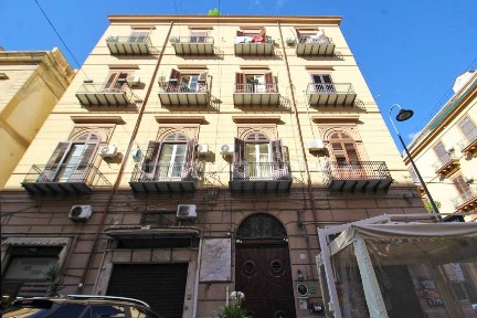 Mansarda via Principe di Scordia 126, Borgo Vecchio, Palermo