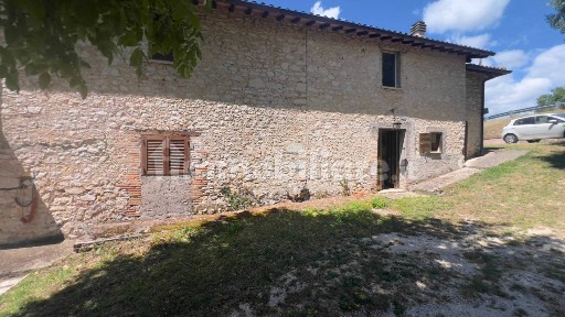 Trilocale Strada Provinciale Colli sul Velino, Colli sul Velino