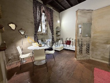 Bilocale via Alboino 16, Centro Storico, Pavia