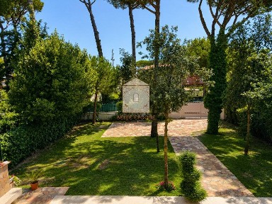 Forte dei Marmi, Via Giovanni Agnelli, 58