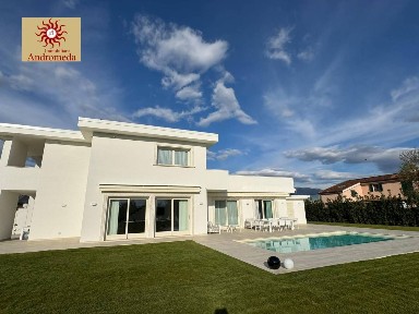 Villa unifamiliare via degli Olmi, Vaiana, Forte dei Marmi