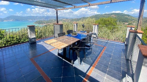 Lerici, Località Narbostro, 11