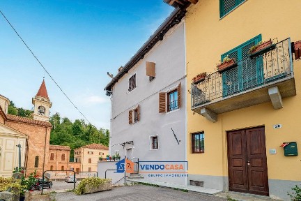 Terratetto unifamiliare 155 m², ottimo stato, Centro, Farigliano