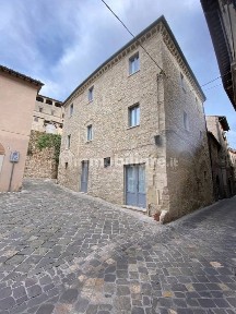 Amelia, Via Giuseppe Garibaldi