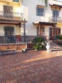 Villa bifamiliare via Domitiana 48A, Licola Paese, Giugliano in Campania
