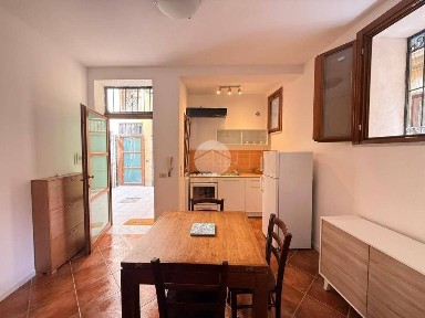 Monolocale vicolo Forno Ai Maestri D'Acqua 7, Kalsa, Palermo