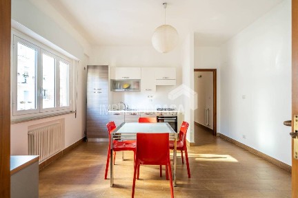 Trilocale via Emanuele Notarbartolo 35, Notarbartolo - Sciuti, Palermo