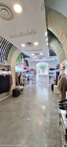 Locale commerciale in Affitto