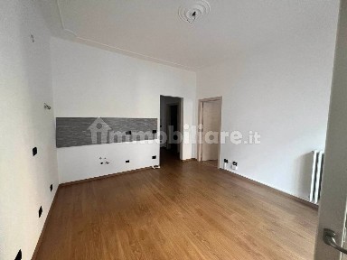 Bilocale via Carlo Emanuele III 40, Centro, Cuneo
