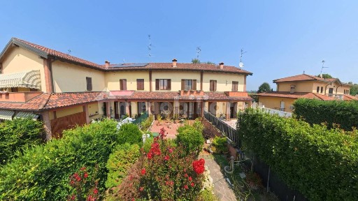 Villa a schiera via Giovanni Verga 25, Borgarello