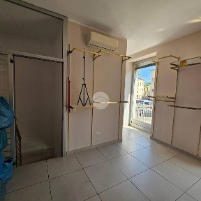 Locale commerciale in Affitto