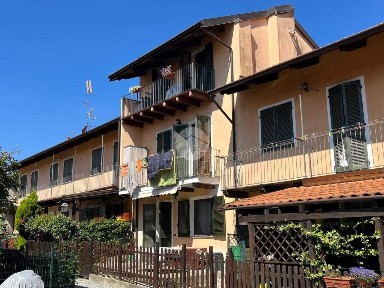Casa colonica vicolo Porta e Rey 12, Benna