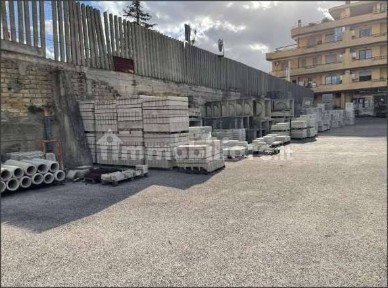 Capannone all'asta Strada, Minturnae, Latina