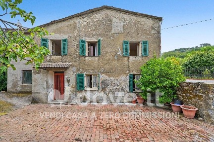 Fosdinovo, Via Colomba, 10