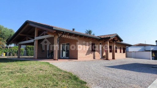 Villa unifamiliare via Santa Croce 29/A, Centro, Azzano Decimo