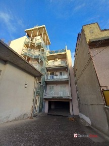 Magazzino - Deposito in Affitto