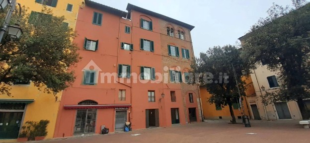 Pisa, San Martino, Piazza Chiara Gambacorti