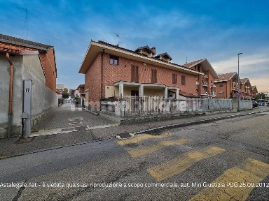 Villa all'asta via Pallavicino 23, Nichelino