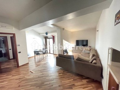 Bilocale ottimo stato, quinto piano, Centro, Cremona
