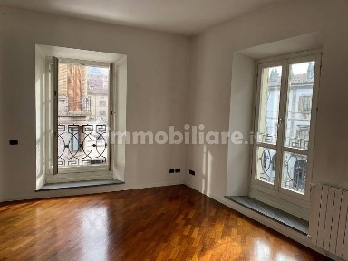 Trilocale ottimo stato, secondo piano, Centro, Cremona