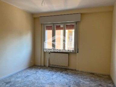 Trilocale ottimo stato, quarto piano, Centro, Cremona