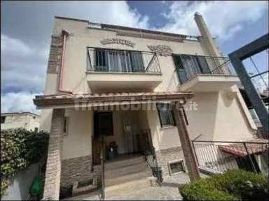 Villa all'asta piazza Santa Maria, Ferrandina