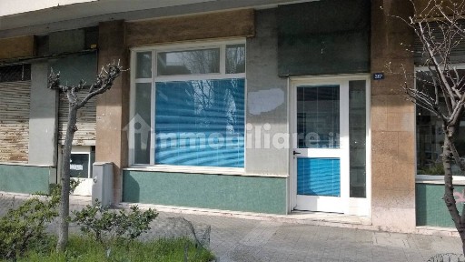 Locale commerciale in Affitto