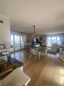 Attico buono stato, 231 m², Sant'Edoardo, Busto Arsizio