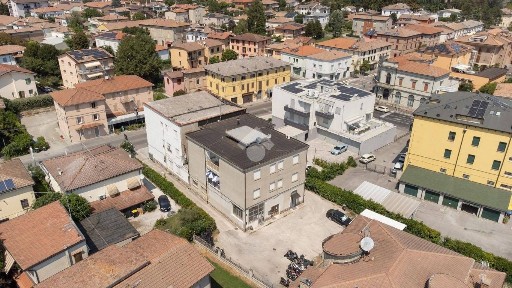 Laboratorio in Vendita