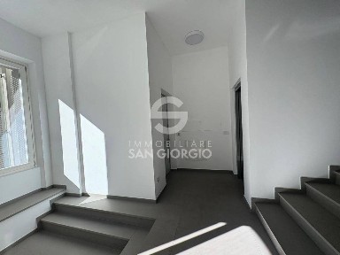 Trilocale via Severino Capsoni 13, Centro Storico, Pavia