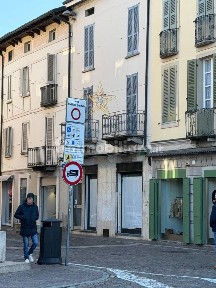 Locale commerciale in Affitto