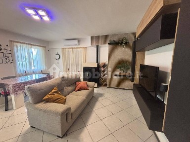 Villa a schiera via Gambini 16, Colleatterrato Alto, Teramo