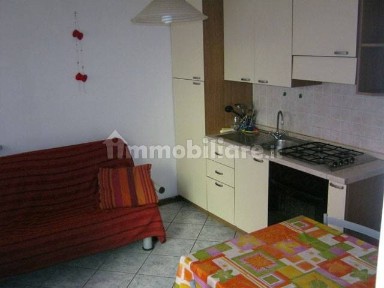 Appartamento via Cornice, Centro, Borgomanero