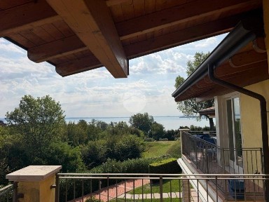 Trilocale via Giovanni Pascoli 18, Montinelle, Manerba del Garda