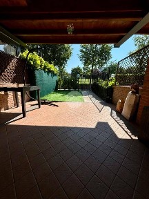 Bilocale via Commissario G. Palatucci 12, Rivoltella, Desenzano del Garda