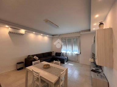Quadrilocale buono stato, piano rialzato, Centro Storico, Desenzano del Garda
